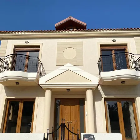 Episkopi Villa, Luxury 4 Bedroom With Pool - *