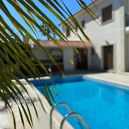 Episkopi Villa, Luxury 4 Bedroom With Pool - Limassol