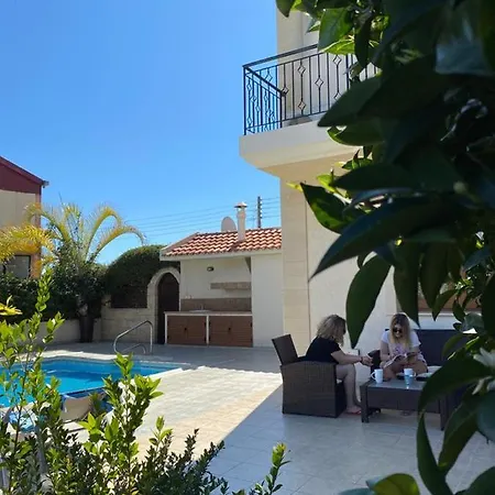 Episkopi Villa, Luxury 4 Bedroom With Pool - * Limassol