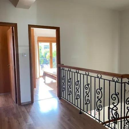 Episkopi Villa, Luxury 4 Bedroom With Pool - Vila Lemesos