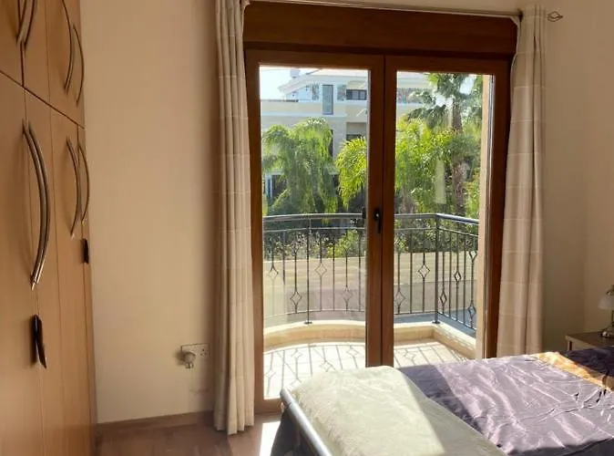 Episkopi Villa, Luxury 4 Bedroom With Pool - ヴィラ リマソール