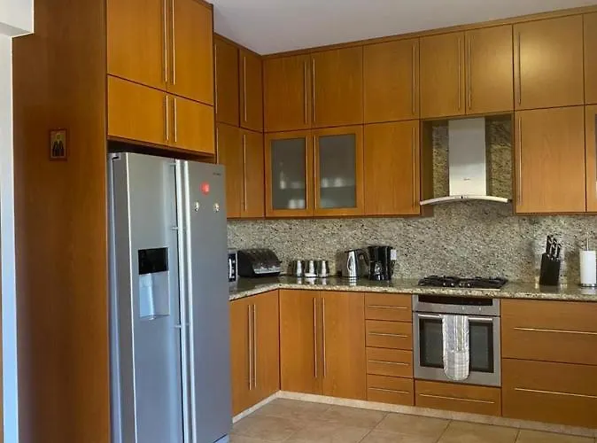 Episkopi Villa, Luxury 4 Bedroom With Pool - Lemesos