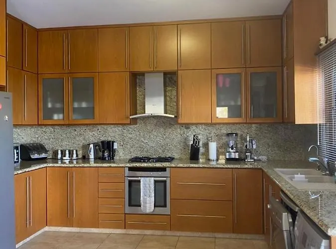 Episkopi Villa, Luxury 4 Bedroom With Pool - Vila *